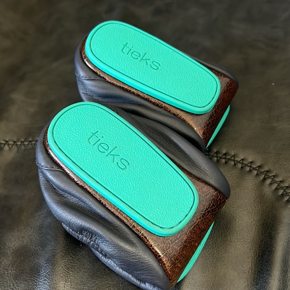 NWOT Tieks California Navy Flats - Picture 4 of 8